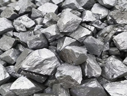 3月10日工业硅2605合约跌165元，量仓双缩